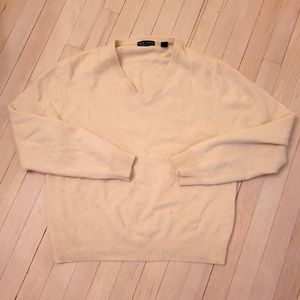 100% cashmere sweater L